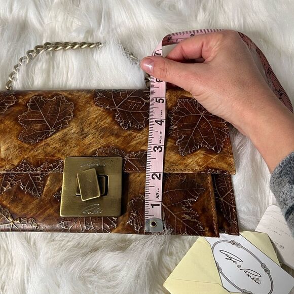 Cango and Ronaldo embossed leaf bag - Picture 4 of 12